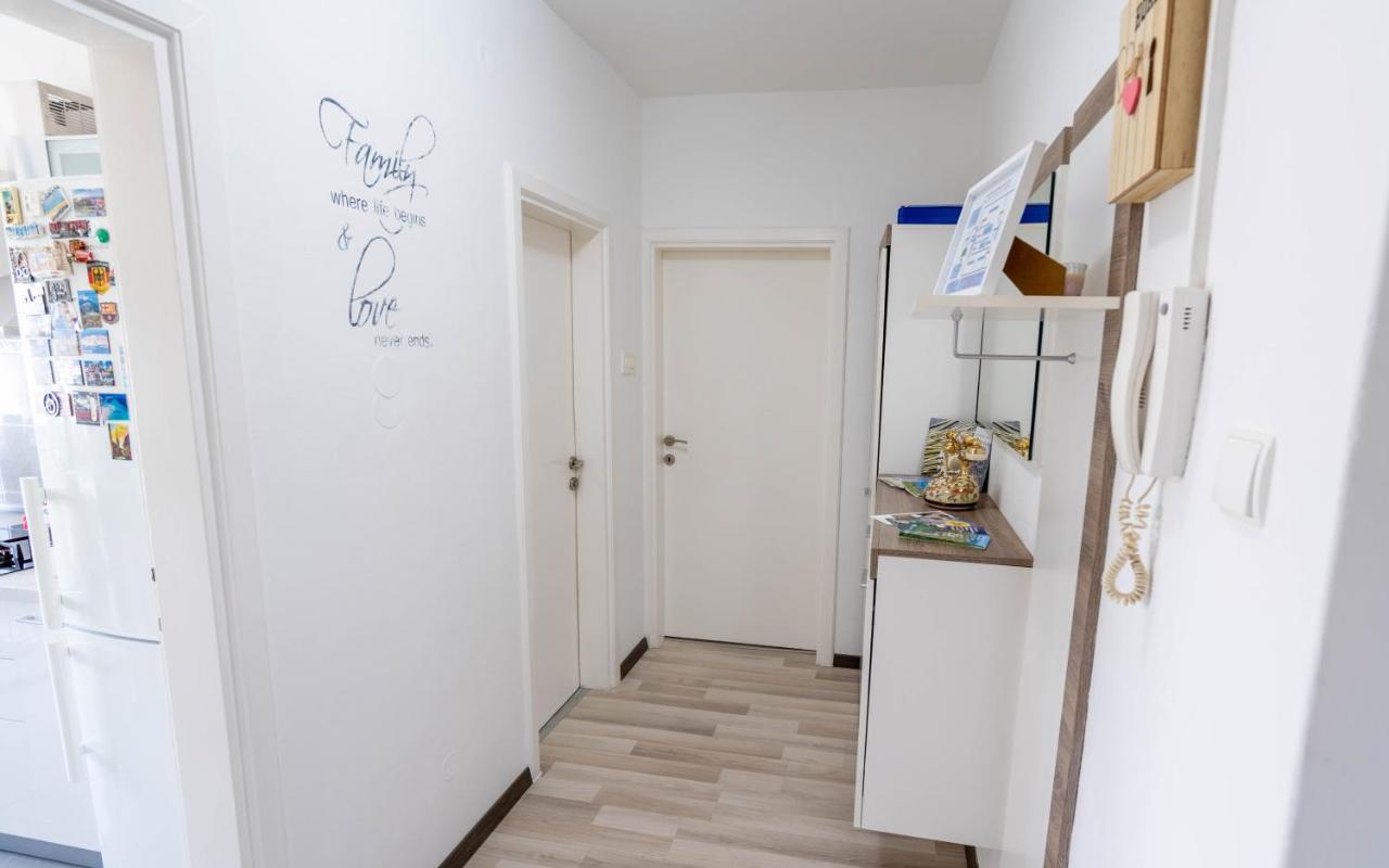 Apartman M Daire Knin Dış mekan fotoğraf